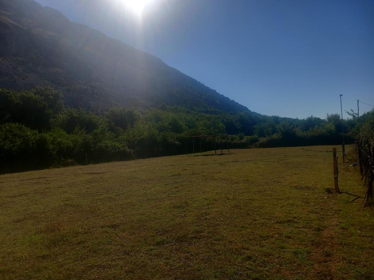 Hotel Camping Gjelaj Baks-Rrjoll Exteriér fotografie